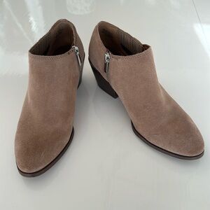 FRANCO SARTO low Ankle Boot.